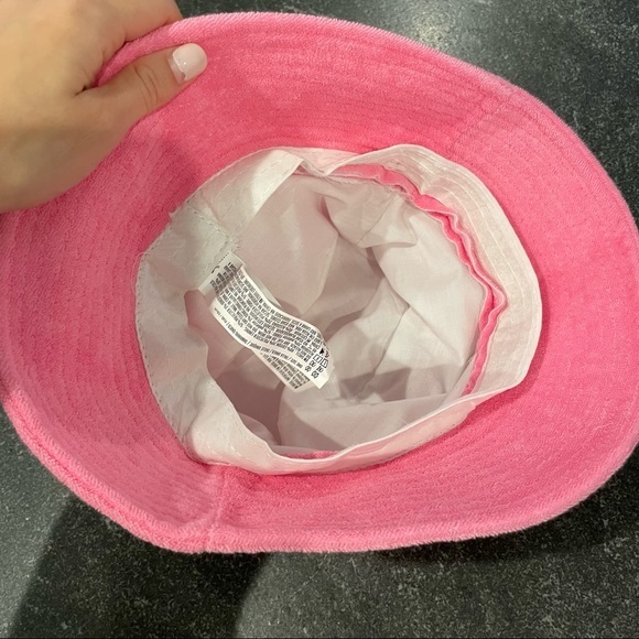 NWOT Forever 21 Hot Pink Terry Cloth Bucket Hat - Picture 2 of 4
